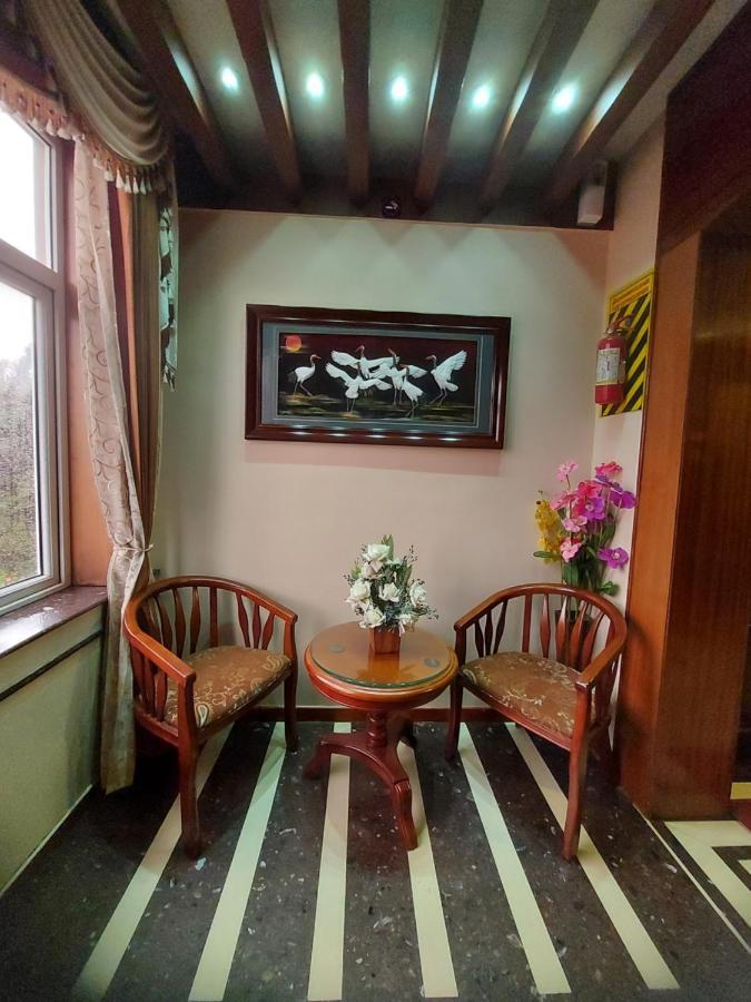 מלון אוטי Astoria Residency מראה חיצוני תמונה