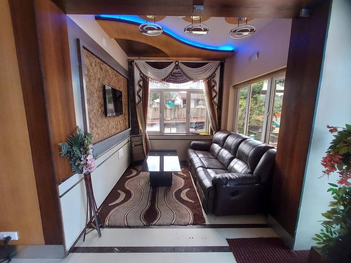 מלון אוטי Astoria Residency מראה חיצוני תמונה