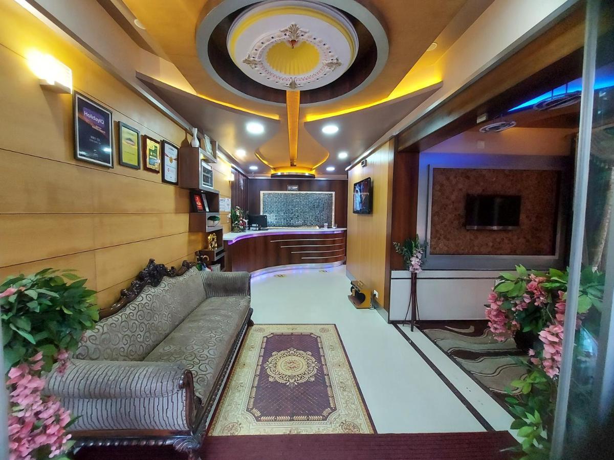 מלון אוטי Astoria Residency מראה חיצוני תמונה