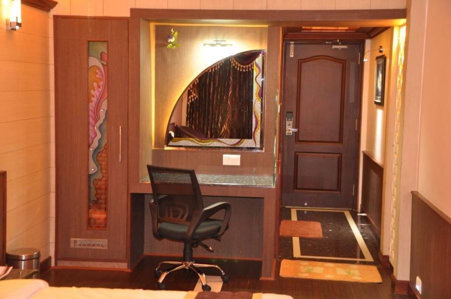 מלון אוטי Astoria Residency חדר תמונה