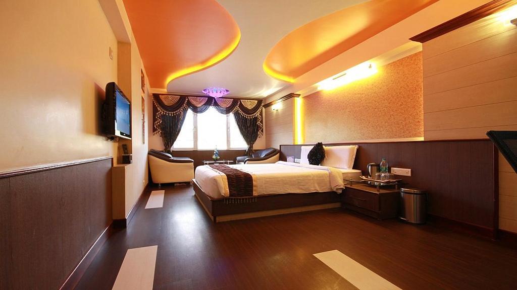 מלון אוטי Astoria Residency מראה חיצוני תמונה